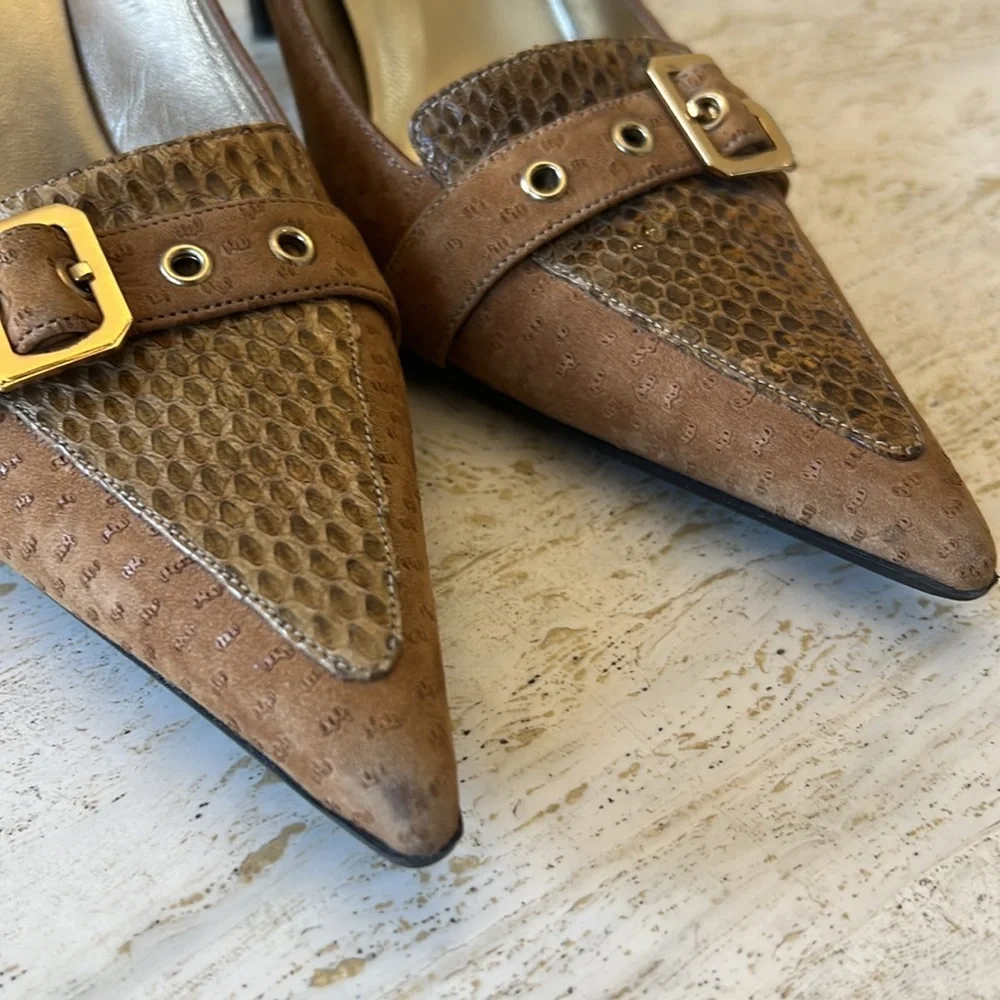 Dolce & Gabbana women’s Pointed Toe Buckle Heels – Size 39 - Picture 12 of 17